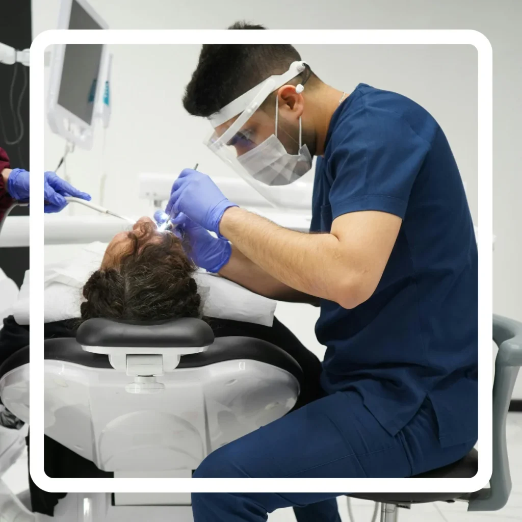 dentist_with_patient